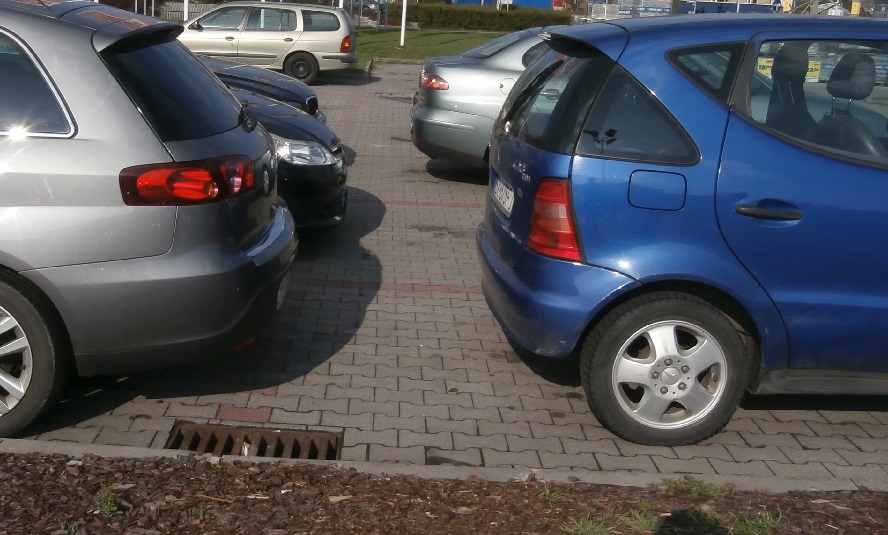 Drożej dla niekatowiczan. Mieszkańcy będą płacili mniej za parkowanie od tych, którzy wjeżdżają do Katowic z innych miast. Ale to nie tablica rejestracyjna zdecyduje. I nie tylko za parkowanie goście więcej zapłacą.