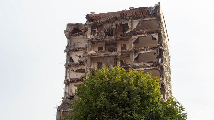 Wyburzanie hotelu Silesia. Niesamowity fotoreportaż Magdy Bachir.