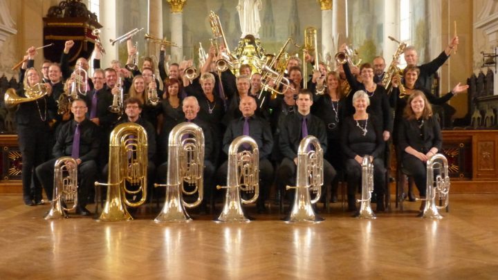Znakomita orkiestra dęta przyjeżdża do Katowic, by koncertować w trzech dzielnicach miasta. Artyści zagrają m.in. nasze rodzime szlagiery.