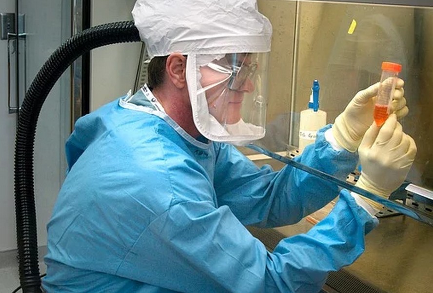 Rząd zdecydował. Katowice będą wśród miast, gdzie zaczną działać laboratoria wykrywające koronawirusa. Tymczasem do szpitala w Chorzowie przewieziona zostanie pacjentka z objawami choroby.
