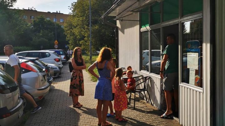 Obrabowano właściciela budki gastronomicznej w Katowicach – mieszkańcy mu pomagają