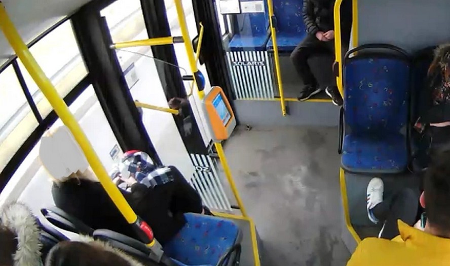 Nowe bulwersujące fakty w sprawie brutalnego pobicia w autobusie jadącym z Katowic do Sosnowca.