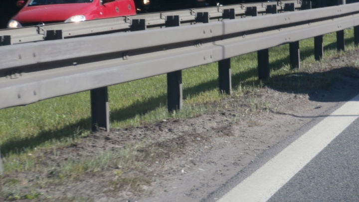 40 groszy za kilometr jazdy autostradą! Zarządca autostrady wprowadził bardzo wysokie opłaty i chwali się 30-procentową obniżką dla niektórych kierowców za przejazd pomiędzy Mysłowicami a Krakowem. Drastyczne podwyżki oprotestowała GDDKiA.