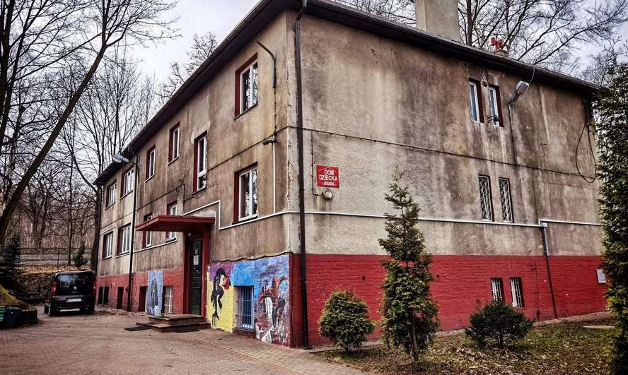 Co działo się za murami domu dziecka w Mysłowicach, który miał być ostoją i bezpiecznym schronieniem dla dzieci?