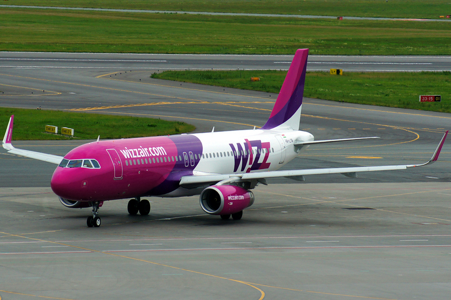 Awaryjne lądowanie samolotu Wizz Air w Pyrzowicach.