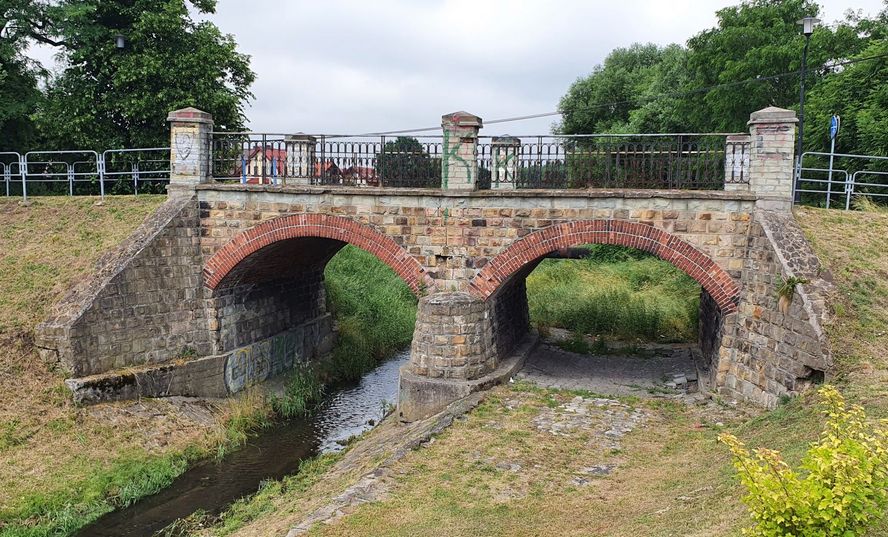 Ten most – stojący w miejscu, gdzie w średniowieczu przeprawiano się przez bród na rzece – zostanie odnowiony.