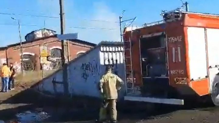 Pożar w zabytkowej parowozowni w Katowicach.