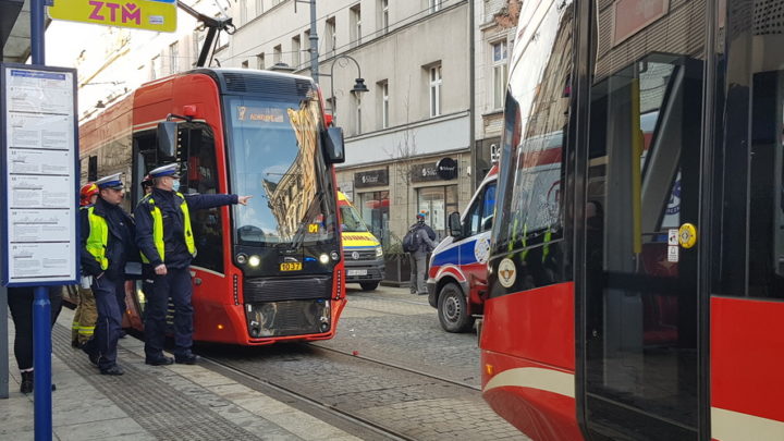 Problemy z sercem jednego z motorniczych mogły przyczynić się do wypadku, jaki miał miejsce dziś w centrum Katowic, gdzie zderzyły się ze sobą dwa tramwaje.