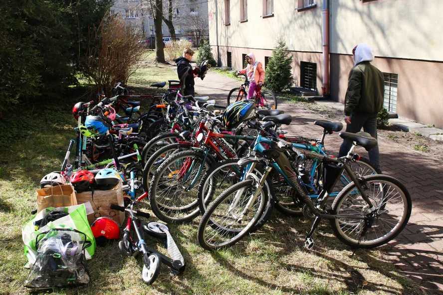 Rowery i hulajnogi dla uchodźców, którzy trafili do Katowic.